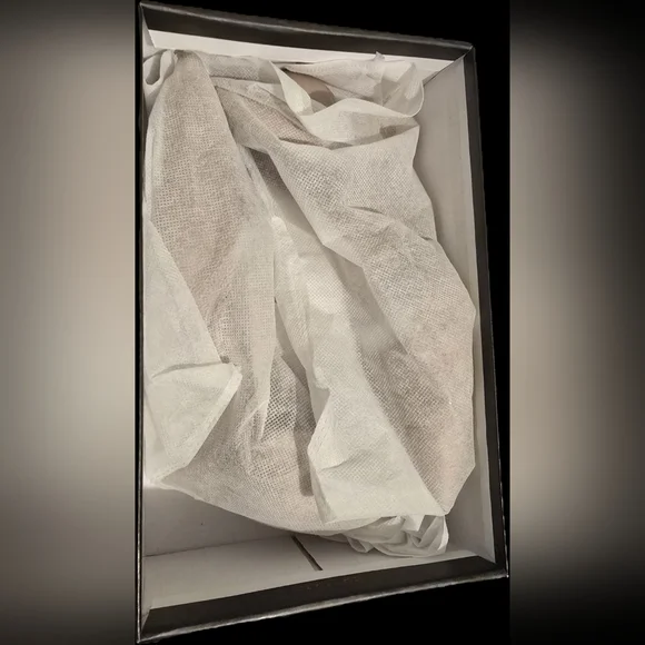 Elegant Nude Women's Pumps - Picture 2 of 4